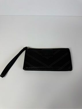 Relic Black Chevron Quilted Wristlet Wallet Organizer Clutch